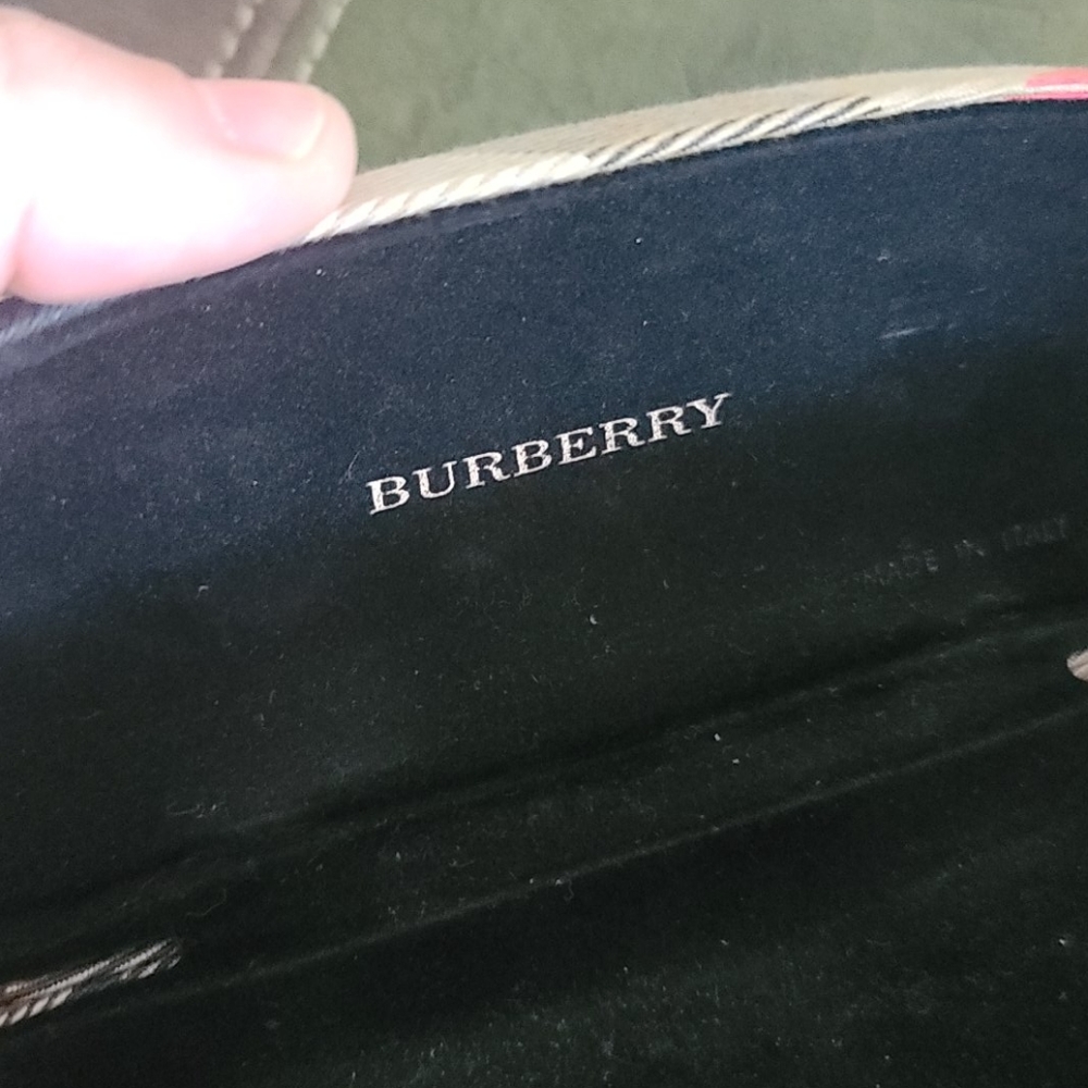 Burberry sunglasses case authentic monogram - Picture 4 of 8